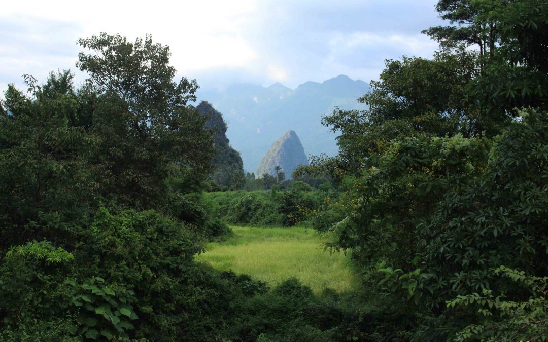 Vang Vieng : des pains de sucre et des grottes !